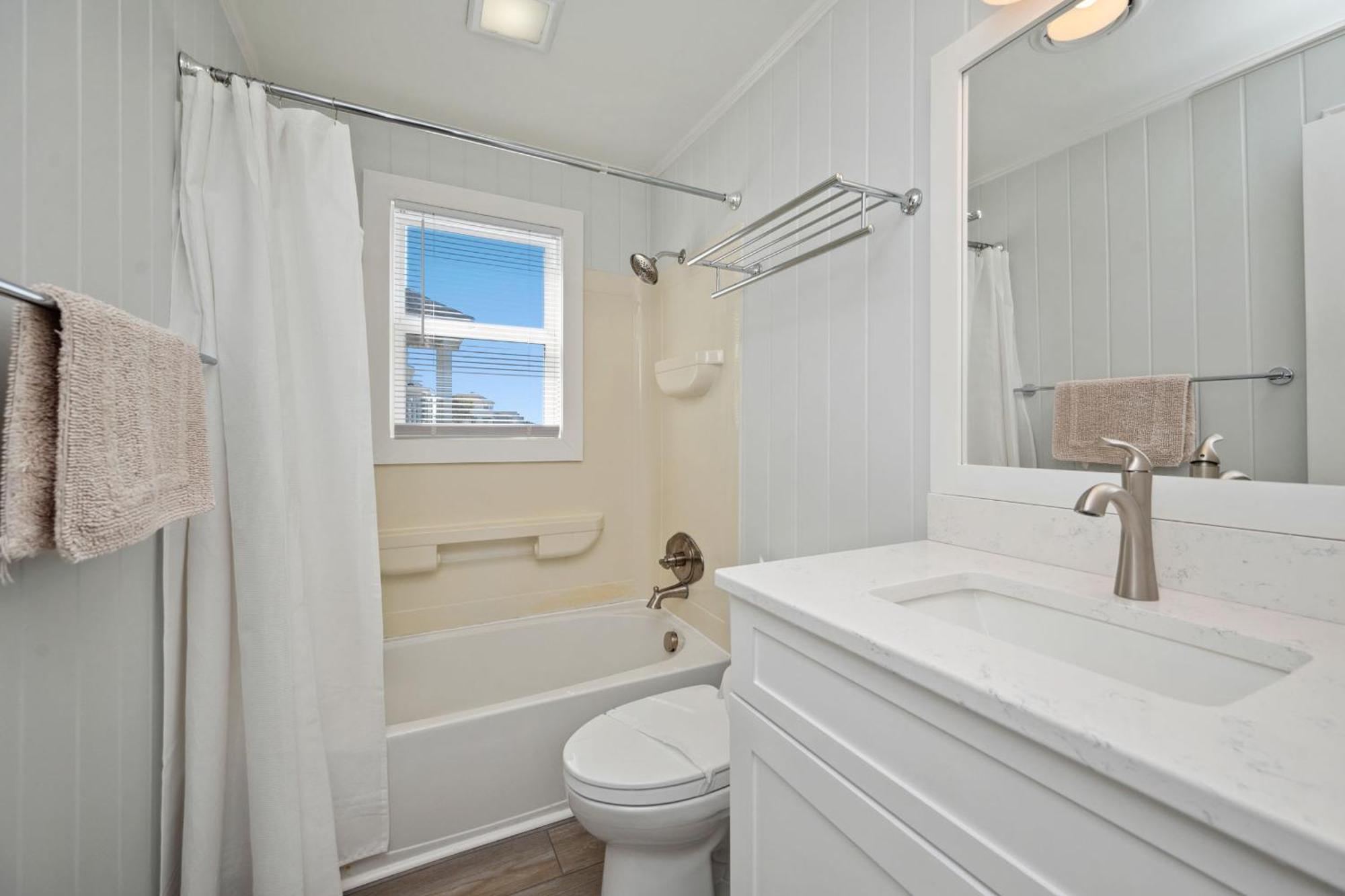 Villa Re-Juvenated Oak Island Exterior foto