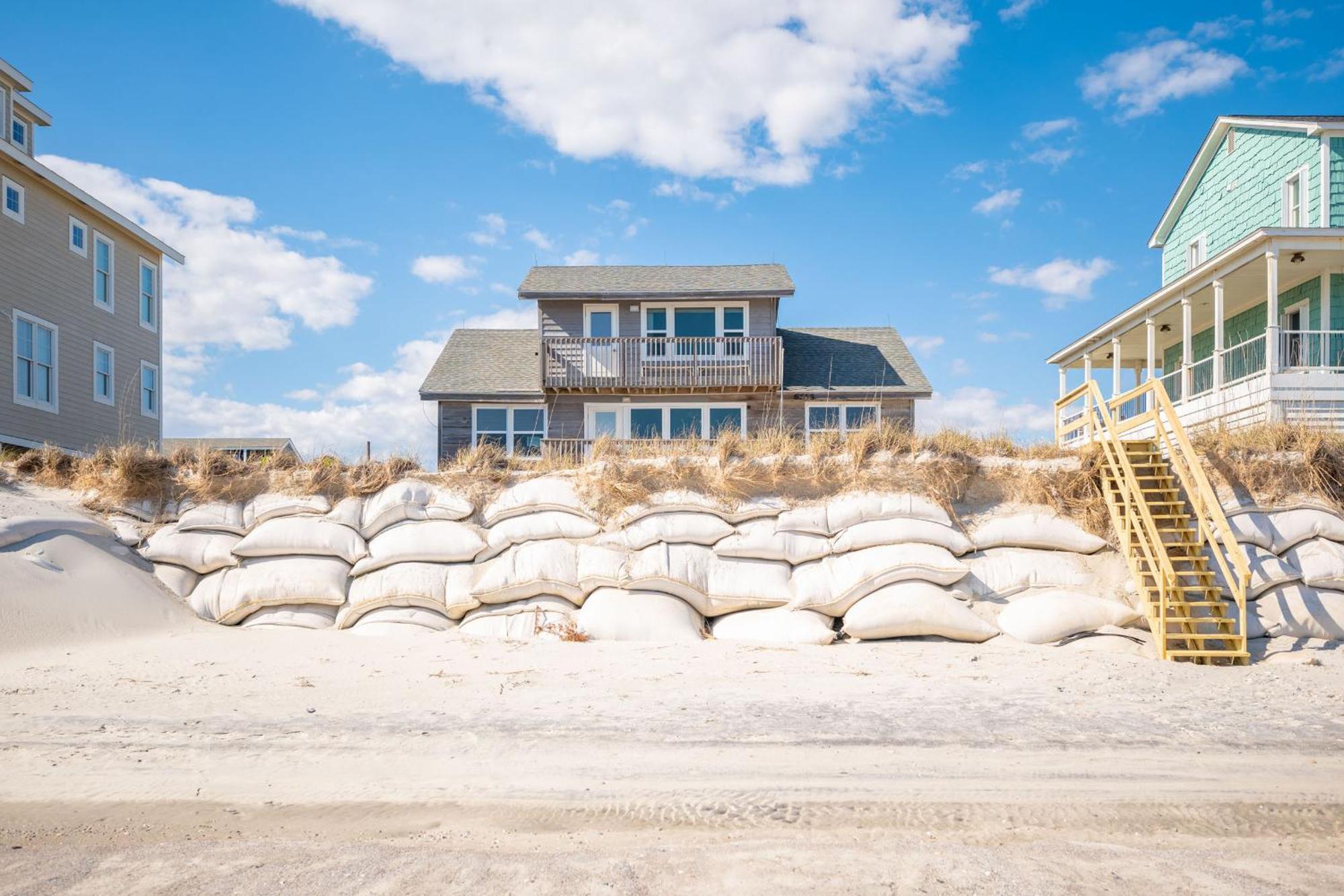 Villa Re-Juvenated Oak Island Exterior foto